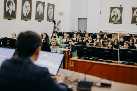 Генконсул Казахстана в Казани: «Я рад, что КФУ привлекает казахстанских студентов больше, чем другие вузы»