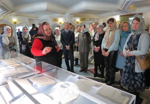 При участии КФУ в Кремле открылась выставка «Наследие Ясави и древний Туркестан»