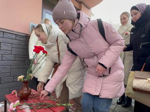 Студенты КФУ почтили память татарского писателя Амирхана Еники