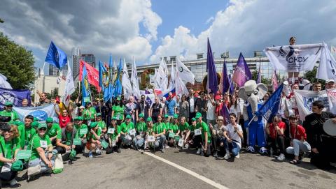 Студент КФУ принял участие в праздничном шествии «Молодежный поход в сердце страны»