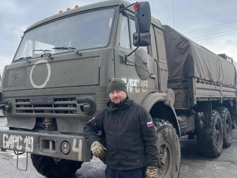 Педагог КФУ отправил на передовую автомобиль УАЗ 