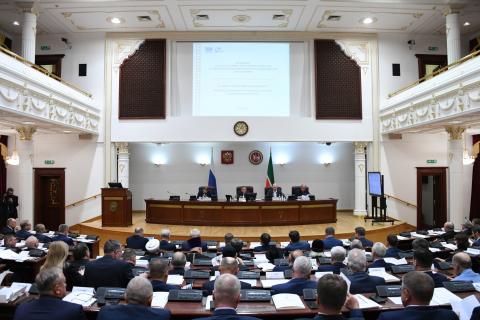 Ректор КФУ принял участие в заседании Совета при Раисе РТ по межнациональным и межконфессиональным отношениям