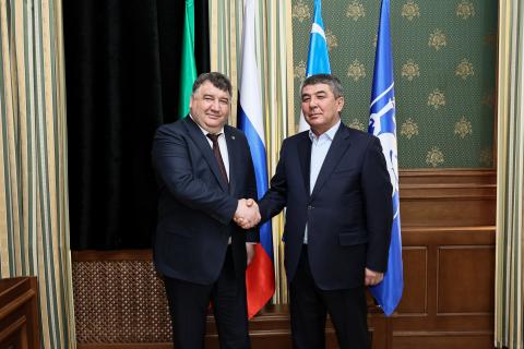 Ректор КФУ Ленар Сафин встретился с хокимом Джизакской области Улугбеком Мустафоевым