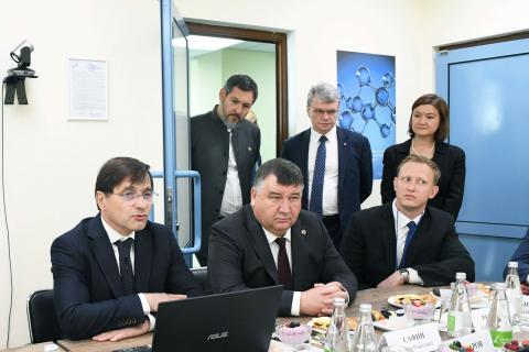 Раис Татарстана посетил совместное производство КФУ и ООО «Изварино Фарма»