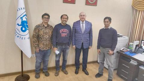 В Казанском университете приняли делегацию из Индонезии