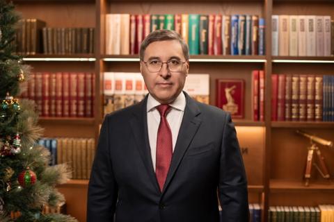 Глава Минобрнауки России поздравляет с Новым годом