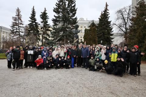 Ректор КФУ возложил цветы к памятнику Н.И. Лобачевского