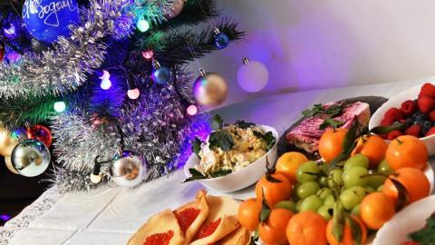 Почему праздничные застолья являются стрессом для пищеварения, объяснили в КФУ 