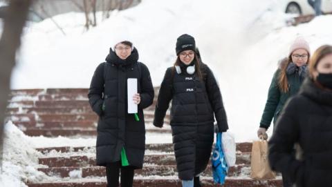 В КФУ рассказали, как победить запотевание очков зимой и развеяли мифы о контактных линзах 