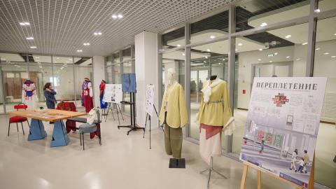 Молодые дизайнеры КФУ диктуют моду на татарский чай и национальную мебель