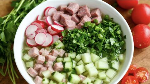 На квасе или на кефире: химик КФУ назвала секретные ингредиенты окрошки