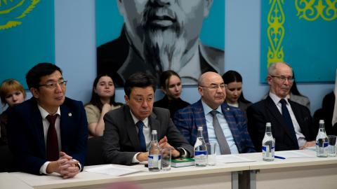 В КФУ прошел круглый стол «Жамбыл Жабаев – поэт, акын, гражданин»