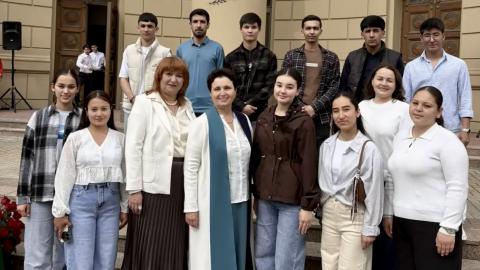 Студенты ИФМК КФУ почтили память Александра Пушкина