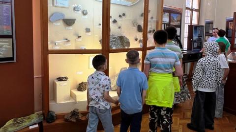 Как отличить метеорит от обычного камня, объяснили в КФУ
