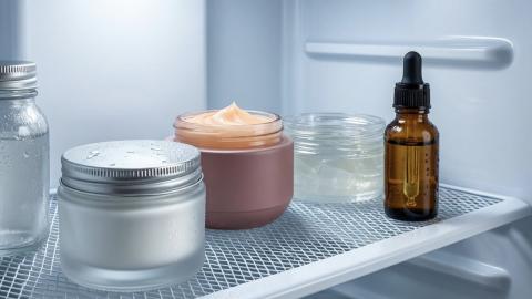 В КФУ рассказали, как правильно хранить косметику в жару 