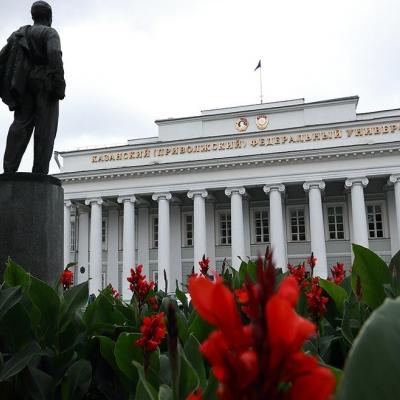 Ректор КФУ Ленар Сафин встретился с директором ФИЦ «Иркутский институт химии им. А.Е. Фаворского СО РАН» Андреем Ивановым
