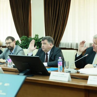 Ректор КФУ провел очередное заседание Ученого совета