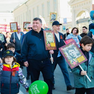 Ректор КФУ прошёл в ряду Бессмертного полка