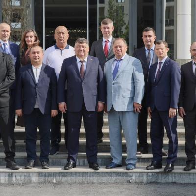 Ректор КФУ посетил Джизакский областной многопрофильный медицинский центр «Иззах»