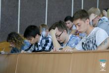 В НЧИ КФУ начался 'марафон' вступительных экзаменов